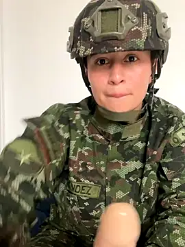 Miia Hoot online show from 11.13.25