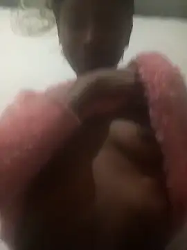 Snapshot of Aliis_Love chatting on 02.15.26 Aliis Love online show from 02.15.26