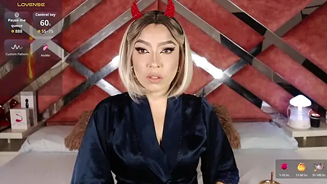 Lily Queen30 online show from 02.13.26