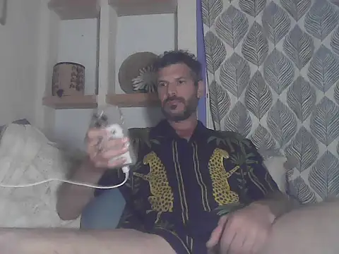 Snapshot of salazarious chatting on 06.07.26 salazarious online show from 06.07.26