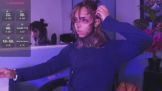 luxiel  online show from 11.13.25