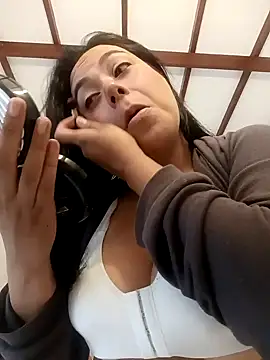 Snapshot of LorieFerrer chatting on 02.04.25 LorieFerrer online show from 02.04.25