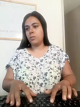 Snapshot of LorieFerrer chatting on 02.08.25 LorieFerrer online show from 02.08.25