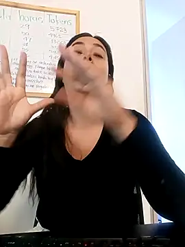 Snapshot of LorieFerrer chatting on 02.13.25 LorieFerrer online show from 02.13.25