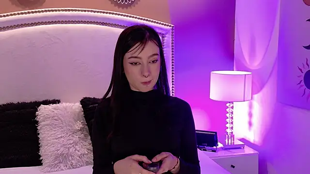 LaadyScarlett online show from 11.11.25