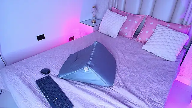 alanarose18 online show from 02.02.26