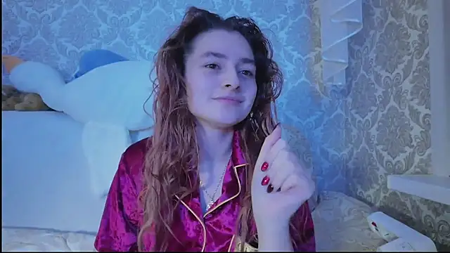 Snapshot of SweetLiaison chatting on 11.23.25 SweetLiaison online show from 11.23.25