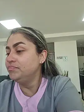 Snapshot of Laurenwc chatting on 11.18.25 Laurenwc online show from 11.18.25