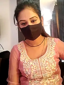 Snapshot of black_and_white_choco chatting on 01.11.26 black and white choco online show from 01.11.26