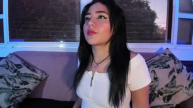 YaraShine online show from 12.14.25