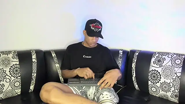 JUANBIGCOCK21CM online show from 04.14.26