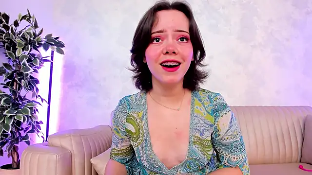 AnnaTylor online show from 12.02.25