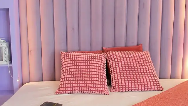 NicoletCherry   online show from 01.10.26