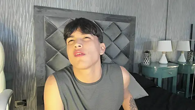 Snapshot of Mike_Harper chatting on 11.09.25 Mike Harper online show from 11.09.25