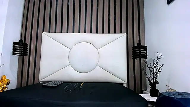 Snapshot of Pit_Ross chatting on 05.18.26 Pit Ross online show from 05.18.26