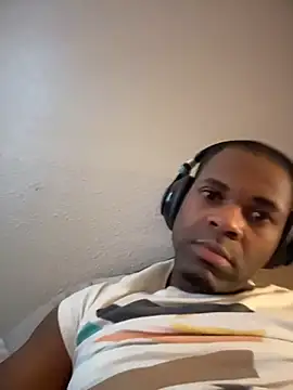 Snapshot of CrookedBeaut chatting on 01.14.26 CrookedBeaut online show from 01.14.26