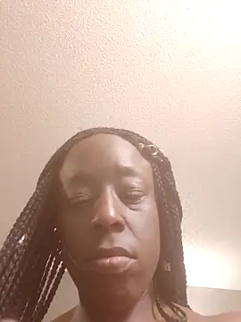 Snapshot of bigbootyney chatting on 12.20.25 bigbootyney online show from 12.20.25