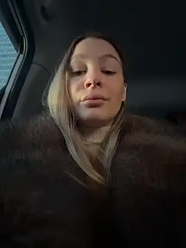 SashaCatt online show from 12.22.25