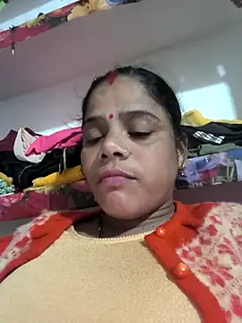 Snapshot of Hot_suini chatting on 12.17.25 Hot suini online show from 12.17.25