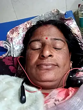 Quin love143 online show from 12.18.25