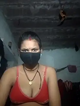 Snapshot of LOVE_FI95 chatting on 11.13.25 LOVE FI95 online show from 11.13.25