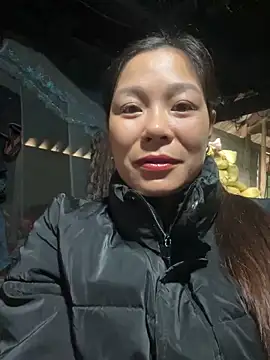 Snapshot of Lyla_john chatting on 12.14.25 Lyla john online show from 12.14.25