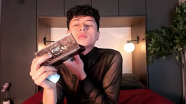 Noah dupont  online show from 12.15.25