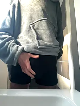 groschibre40100 online show from 11.16.25