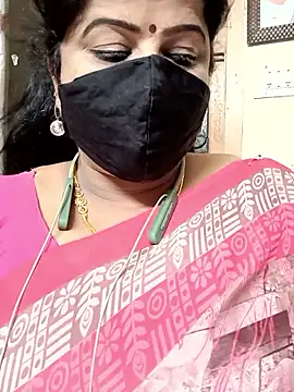 Snapshot of Dhiksha-Rani chatting on 11.13.25 Dhiksha-Rani online show from 11.13.25