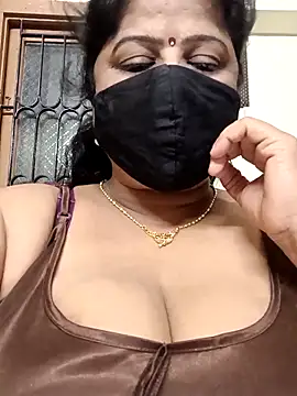 Snapshot of Dhiksha-Rani chatting on 11.15.25 Dhiksha-Rani online show from 11.15.25