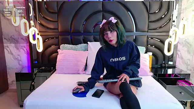 BunnySexyy18 online show from 12.15.25