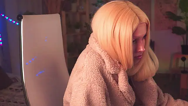 Snapshot of FrancescaCavaliere chatting on 11.27.25 FrancescaCavaliere online show from 11.27.25