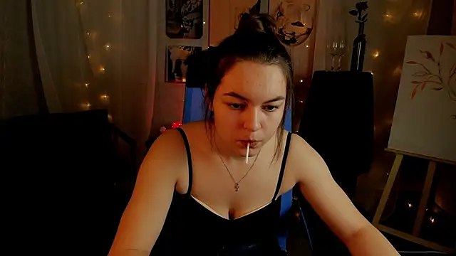 Snapshot of FrancescaCavaliere chatting on 11.28.25 FrancescaCavaliere online show from 11.28.25