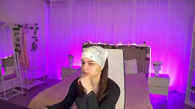 Snapshot of FrancescaCavaliere chatting on 05.05.26 FrancescaCavaliere online show from 05.05.26