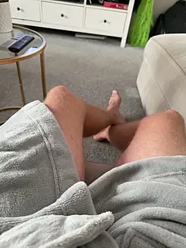 Snapshot of cumtoomuch25 chatting on 11.15.25 cumtoomuch25 online show from 11.15.25