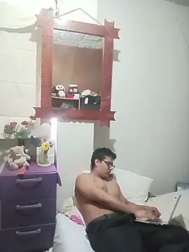 Zack1225 online show from 12.20.25