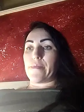 Snapshot of ArianaXFresh chatting on 11.25.25 ArianaXFresh online show from 11.25.25