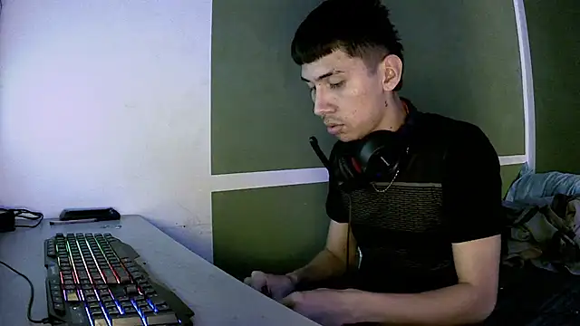 Snapshot of Kurt_williams1 chatting on 06.14.26 Kurt williams1 online show from 06.14.26