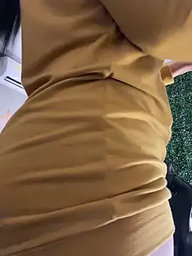 Snapshot of SashaMystique_ chatting on 11.20.25 SashaMystique online show from 11.20.25