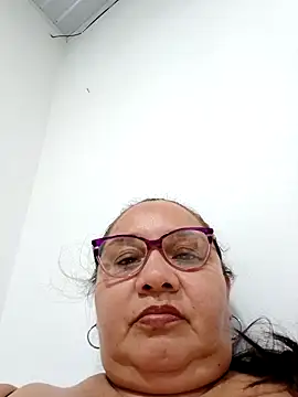 Snapshot of HotXXXgirl_01 chatting on 11.11.25 HotXXXgirl 01 online show from 11.11.25