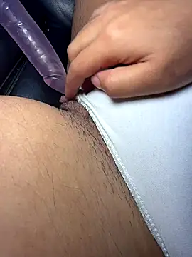 Couuple2004 online show from 11.14.25