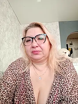 Snapshot of URALS-BOOBS chatting on 11.12.25 URALS-BOOBS online show from 11.12.25