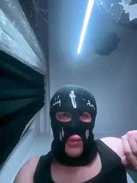 Alphamasteespitpiss online show from 12.16.25