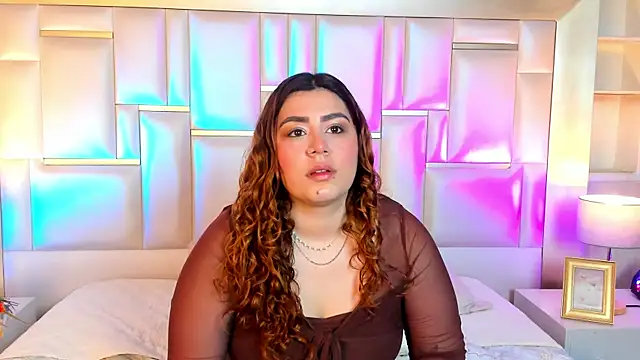 Snapshot of AdelaTaylor_ chatting on 11.10.25 AdelaTaylor online show from 11.10.25