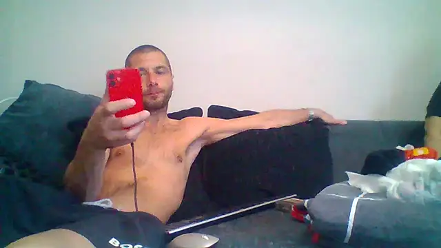 Snapshot of Kinkycouple142 chatting on 05.26.26 Kinkycouple142 online show from 05.26.26
