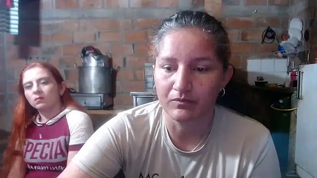Snapshot of Sra_Angelina chatting on 05.08.26 Sra Angelina online show from 05.08.26