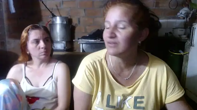 Snapshot of Sra_Angelina chatting on 06.09.26 Sra Angelina online show from 06.09.26