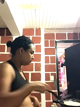 Snapshot of CataniaA22 chatting on 11.28.25 CataniaA22 online show from 11.28.25