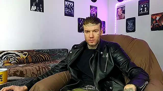 Huntall77 online show from 01.10.26