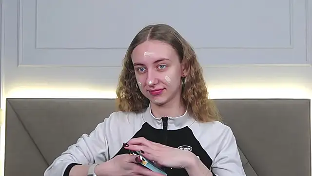 RachaelCute online show from 12.17.25